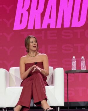 Lo Bosworth Instagram - So honored to have accepted the @adweek Brand Genius award this week! I want to thank AdWeek for making @lovewellness feel so seen and for supporting our mission of doing better for women. From chatting with @zoemarianna about how we built Love Wellness to sharing the stage with some of the most incredible founders and marketing professionals around, this week was a dream come true! 💛