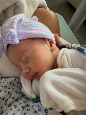 Lo Bosworth Instagram - 🎀 our girl Nelle is here 🎀 

She started the year by surprising us two weeks early, but really, she was right on time. Our teeny one is named for her Oma and already so loved. 

More to come! ✨

Love,
The Natale Family