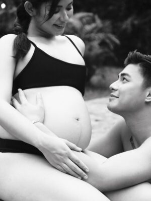 Loisa Andalio Instagram - May isang munting tibok na sabay sa puso ko.
Isang paalala na may isang buhay na ngayon ay bahagi na ng akin.

Sa munting buhay na ito, handa akong alagaan ka, mahalin ka ng buong buo, at laging ipagdarasal. Bawat araw ay pasasalamat ko sa Diyos sa regalong ito. 

You already mean everything to me. We can’t wait to meet you🤍

📸 @janvmayo
