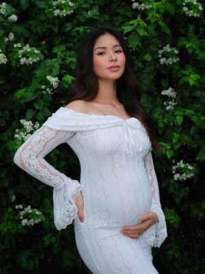 Loisa Andalio Instagram - May isang munting tibok na sabay sa puso ko.
Isang paalala na may isang buhay na ngayon ay bahagi na ng akin.

Sa munting buhay na ito, handa akong alagaan ka, mahalin ka ng buong buo, at laging ipagdarasal. Bawat araw ay pasasalamat ko sa Diyos sa regalong ito. 

You already mean everything to me. We can’t wait to meet you🤍

📸 @janvmayo