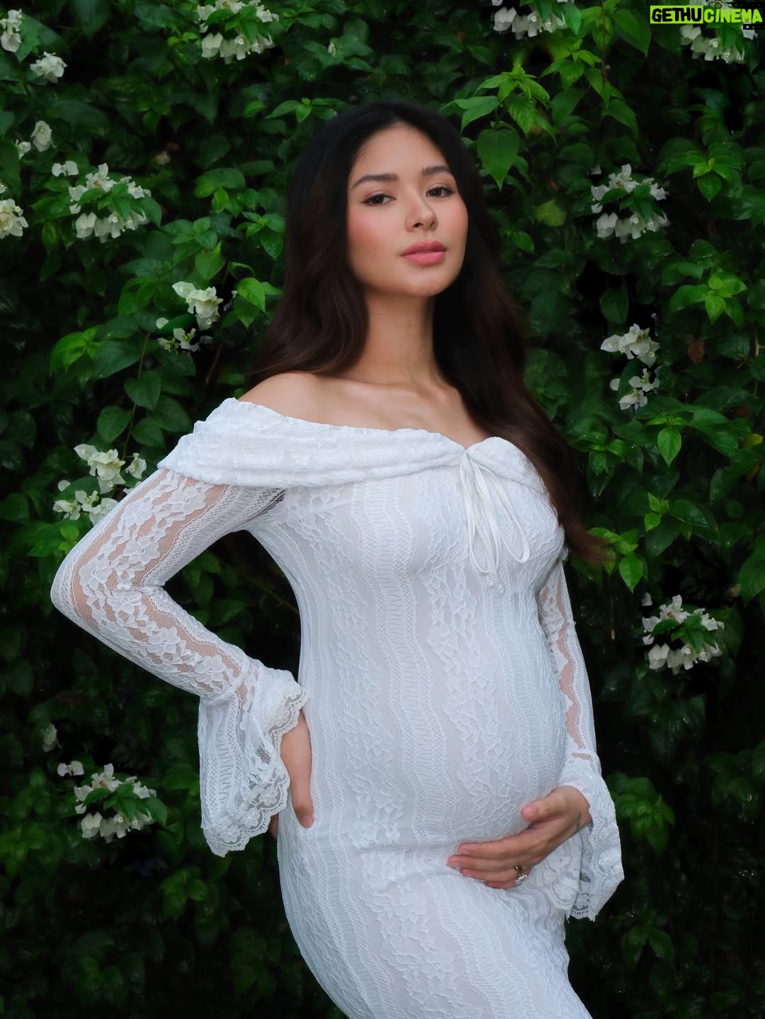 Loisa Andalio - 0.9 Million Likes - May isang munting tibok na sabay sa puso ko.
Isang paalala na may isang buhay na ngayon ay bahagi na ng akin.

Sa munting buhay na ito, handa akong alagaan ka, mahalin ka ng buong buo, at laging ipagdarasal. Bawat araw ay pasasalamat ko sa Diyos sa regalong ito. 

You already mean everything to me. We can’t wait to meet you🤍

📸 @janvmayo