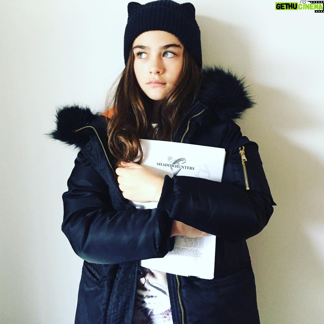 Lola Flanery - 2.7K Likes - 🖤➰🖤➰🖤 @shadowhunterstv #werkitwednesday #shadowhunters #filming #actorslife #ilovemyjob