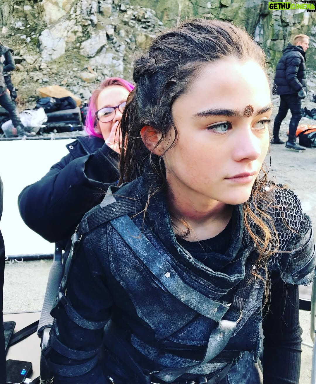 Lola Flanery - 99K Likes - Commander & Chill 🔗🖤 Flashback to filming @cw_the100 S5.  So much good stuff coming to you for S6 ... including @lindsaymariet02 💖🤪 #the100 #fbf
