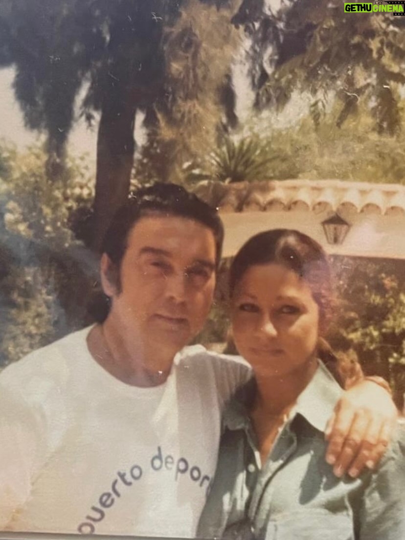 Lolita Flores - 16.5K Likes - Acabo de llegar de viaje y no he parado en todo el día , no creas que se me ha olvidado felicitarte , eso nunca papá, felicidades por ser el mejor padre te quiero y felicidades a todos los Jose Josefa y a todos los padres del mundo