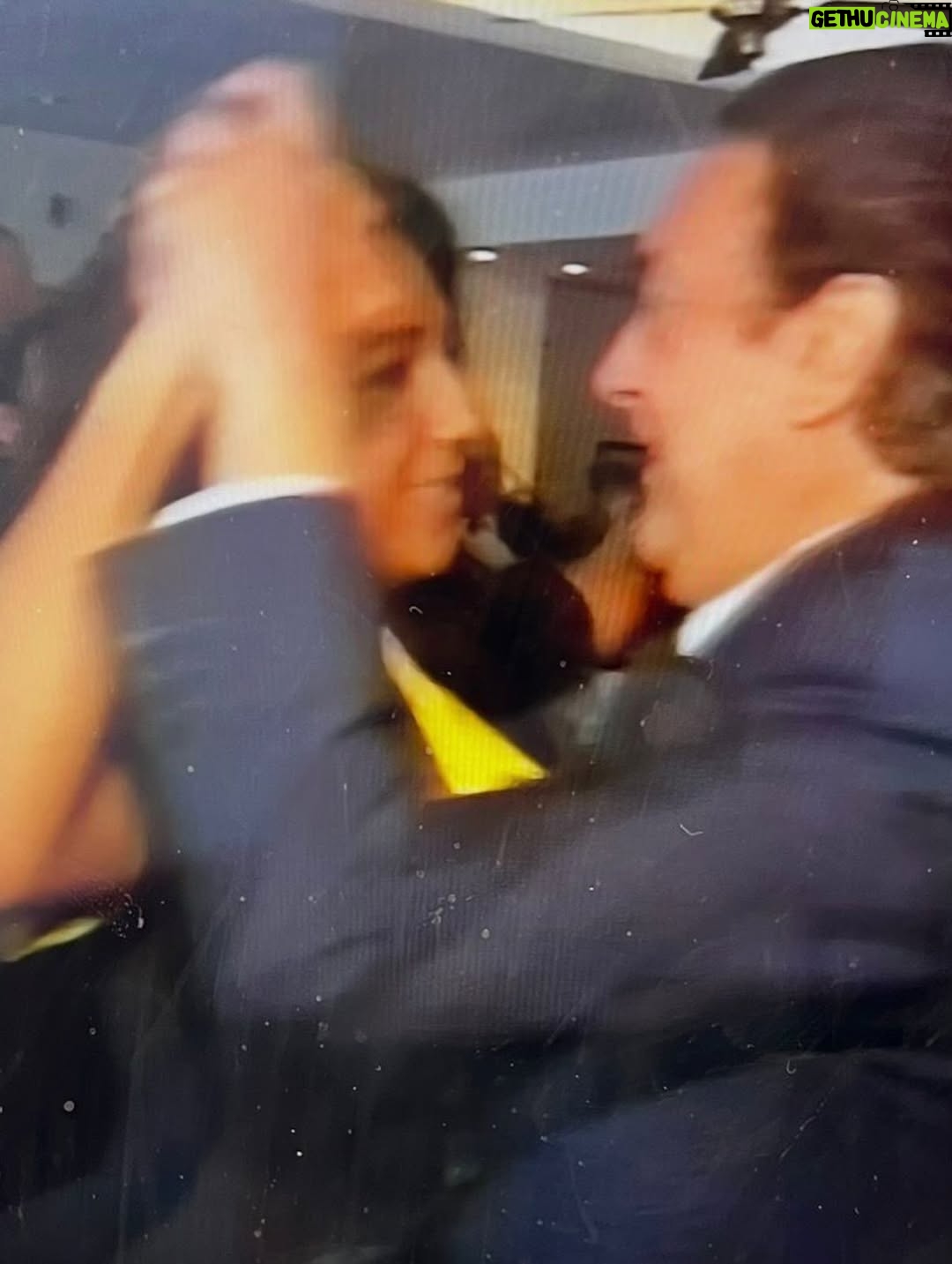 Lolita Flores - 16.5K Likes - Acabo de llegar de viaje y no he parado en todo el día , no creas que se me ha olvidado felicitarte , eso nunca papá, felicidades por ser el mejor padre te quiero y felicidades a todos los Jose Josefa y a todos los padres del mundo