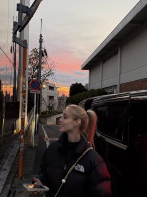 Loreto Peralta Instagram - 🍒 🌸 ✨🙏🏻🫶🏻