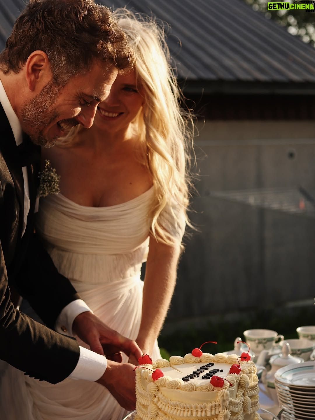 Lotta Hintsa - 51.5K Likes - Model, mountaineer and former Miss Finland @lottahintsa and @sebastianrejman have unveiled their intimate wedding celebrations - and the first news of their pregnancy. In an exclusive with Vogue Scandinavia, the couple open up about their whirlwind preparations and the most special wedding guest of all - their baby on the way. Tap the link in @voguescandinavia’s bio for the full story. 

Words by @eleanor_kittle 
Photography by @allianttila