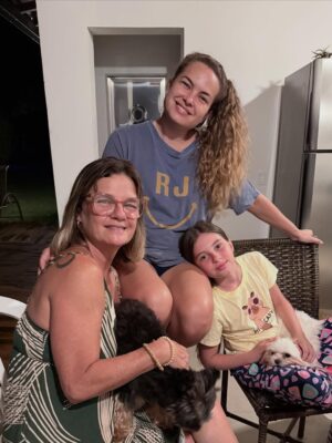 Lua Blanco Instagram - seis meses fora do Instagram e eu aprendi uma coisa muito importante: eu não morro sem rede social. pelo contrário. foi muita vida que rolou aqui em off nesse tempo. não fotografei muito, mas ficaram aqui alguns registros que me enchem de alegria. God is good. All the time. 🤍