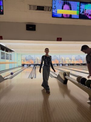 Lucy Hale Instagram - luv 2 eat & born 2 bowl