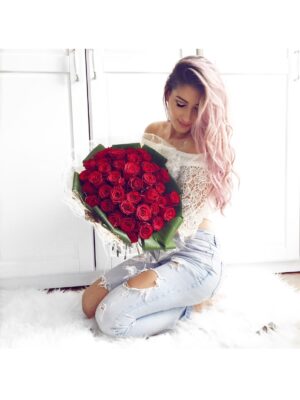 Lufy Instagram - back en 2016 vous vous souvenez de tout ça??🥹 je pense que c’est pas faux de dire que c’était une des meilleures années: les lookbook, les snap, la tresse de la triche!!, les makeup bien chargés, les challenges youtube, et surtout tellement d’insouciance 💕💜