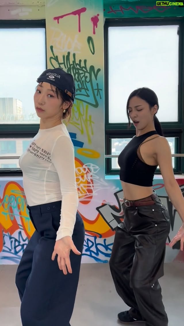 Luna - 3.1K Likes - 🖤