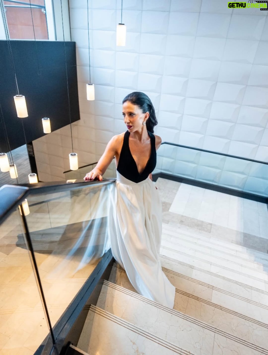 Luz Valdivieso - 12.1K Likes - Premios Caleuche 

👗 @gioyber
💄 @camilamakeup
💆🏻‍♀️ @carmenrosa_salon
📸 @cristian_toloza_fotografia
💎 @swarovski
📍 @acstgocencocostanera
❤️ @nicodelafoto
👭🏻 @camirosem