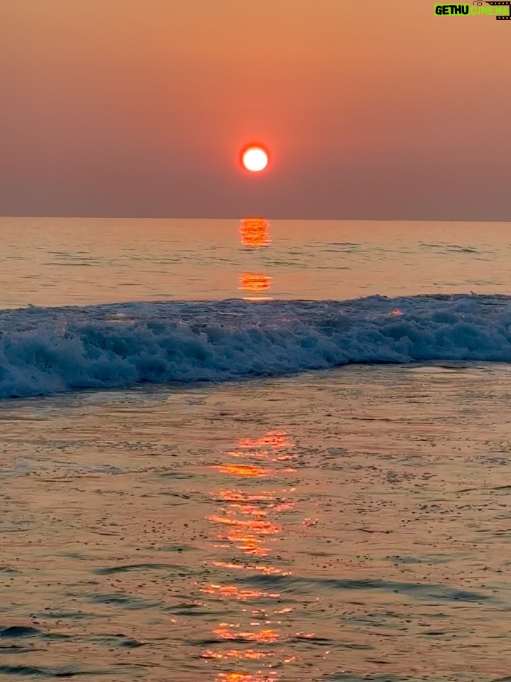 Luz Valdivieso - 17.2K Likes - Un poco de estos días de fin del 2025!
 🌊🏖️🌅💪🏼
Mar, playa, atardeceres, deporte y amor! Mucho 🥰❤️
Que el 2026 sea tan bueno como este! 🙏Y mejor!! 
Muy feliz año a todos ustedes! 
Y pueden dejar sus mensajitos que los voy a leer!