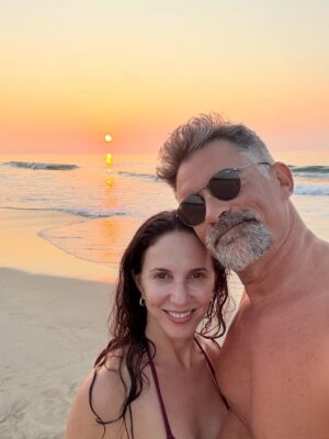 Luz Valdivieso Instagram - Un poco de estos días de fin del 2025!
 🌊🏖️🌅💪🏼
Mar, playa, atardeceres, deporte y amor! Mucho 🥰❤️
Que el 2026 sea tan bueno como este! 🙏Y mejor!! 
Muy feliz año a todos ustedes! 
Y pueden dejar sus mensajitos que los voy a leer!