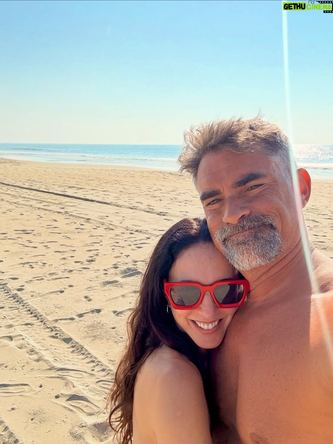 Luz Valdivieso - 17.2K Likes - Un poco de estos días de fin del 2025!
 🌊🏖️🌅💪🏼
Mar, playa, atardeceres, deporte y amor! Mucho 🥰❤️
Que el 2026 sea tan bueno como este! 🙏Y mejor!! 
Muy feliz año a todos ustedes! 
Y pueden dejar sus mensajitos que los voy a leer!