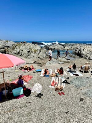 Luz Valdivieso Instagram - Un mix del verano.. solo agradecer 🙌
El privilegio de estar juntos. Mis hijos, mis hermanas, mis sobrinos y mi papá! Disfrutar de días largos, del mar, la lectura, los juegos de mesa y las fogatas! 
De las conversaciones con los adolescentes! De ver cómo crecen! De veranos inolvidables en familia! 
Los ❤️ mucho!!! Que sean muuuchos más!!!
Gracias! Gracias!!Gracias!!! 

#huentelauquén 
#maríadelosrayos
#marcialdelostruenos
#lucíadepanguipulli