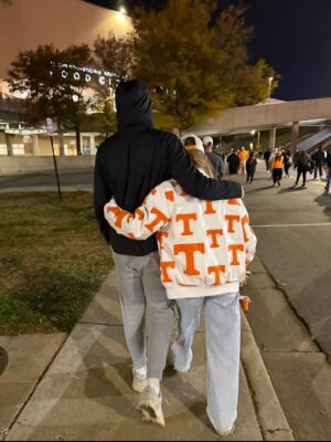 Maci Bookout Instagram - Our #Vols didn’t win, but we’re always #VFL and we had an absolute blast at Neyland cheering for our team! @vol_football 🧡💯

@sartinmarshall thanks for hosting us, core memories locked in! 🥹🧡

Also want to shout out the @ou_football fans, they were a classy bunch and I hope the #neylandstadium experience treated you well! 🫶🏻