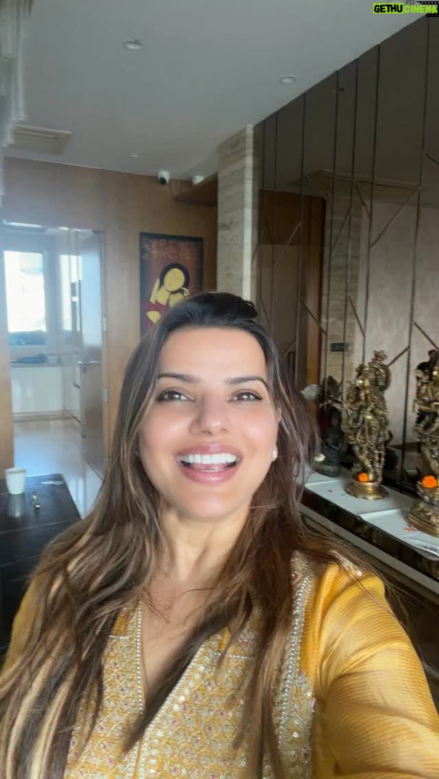 Madhu Sharma - 35.6K Likes - Happy holi my beautiful family