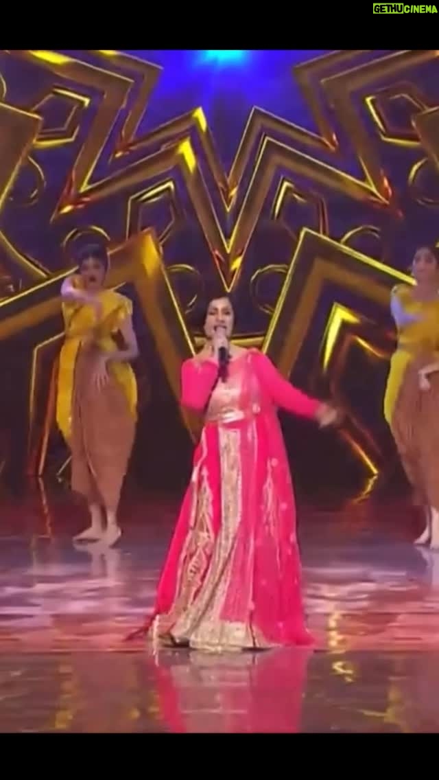 Madhushree - 9.2K Likes - #mallipoo #mallipoo #mallipoosong #mallipoomania #arrahman #gautammenon  #silambarasan #music #song #singer #singing #lyrics #film #artist #thamarai  #tamil