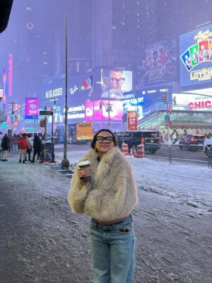 Madison Bailey Instagram - i learned a lot about myself this year.
my heart, my habits, and everything in between. i’m thankful for the blessings in disguise and the blessings so clear you couldn’t miss em. thank you to the new and the old friends who made this year feel incredibly special. cheers to another 365 🥳 💗