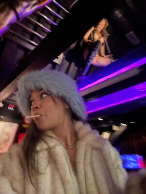 Madison Bailey Instagram - i learned a lot about myself this year.
my heart, my habits, and everything in between. i’m thankful for the blessings in disguise and the blessings so clear you couldn’t miss em. thank you to the new and the old friends who made this year feel incredibly special. cheers to another 365 🥳 💗