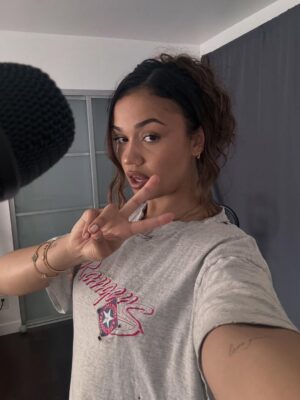 Madison Bailey Instagram - i learned a lot about myself this year.
my heart, my habits, and everything in between. i’m thankful for the blessings in disguise and the blessings so clear you couldn’t miss em. thank you to the new and the old friends who made this year feel incredibly special. cheers to another 365 🥳 💗
