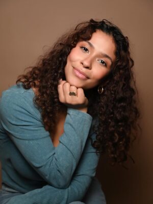 Madison Reyes Instagram - I needed this little headshot photo shoot to remind me of what a baddie I am 😛🤭 

Photos : @delicatedepictions_bychristina