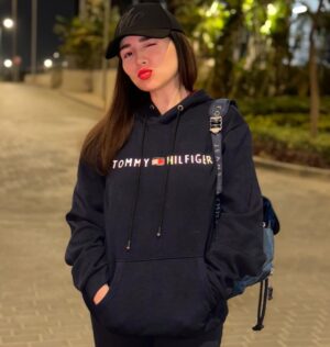 Mai Ezz ElDein Instagram - 🥰
#winter #2025