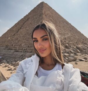 Maïssane Aghioul Instagram - Pyramide maudiiiiiiiite
@hurghadaforyou 🤍