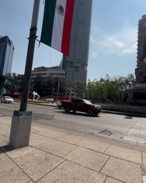Mala Rodríguez Instagram - Nacimos abriendo puertas 🪽🪽🪽