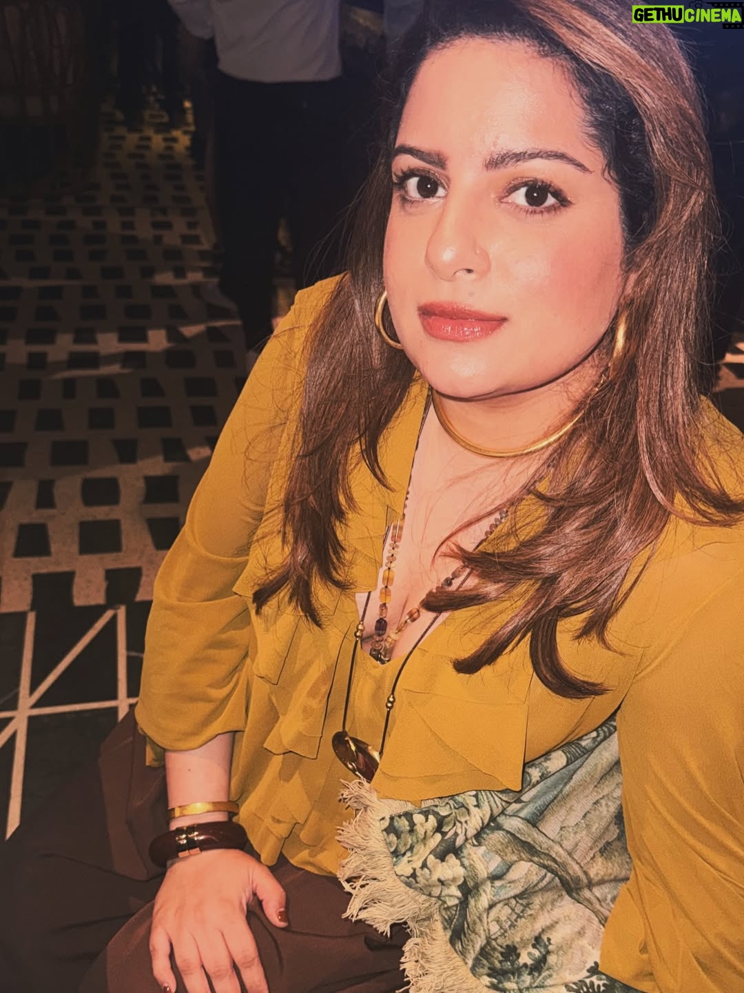 Mallika Dua - 7.4K Likes - 🌸🐊🖼️🫀👗🎨🧿