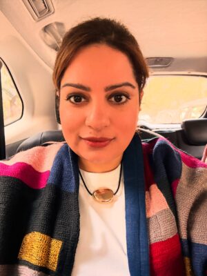 Mallika Dua Instagram - 🌸🐊🖼️🫀👗🎨🧿