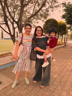Mallika Dua Instagram - 🌸🐊🖼️🫀👗🎨🧿