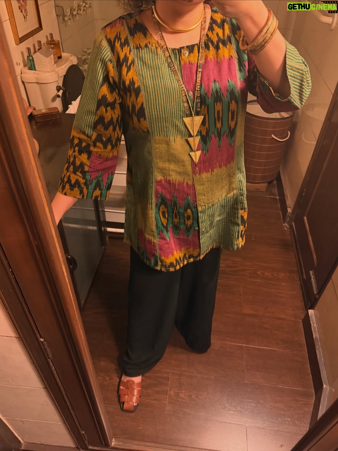 Mallika Dua - 7.4K Likes - 🌸🐊🖼️🫀👗🎨🧿