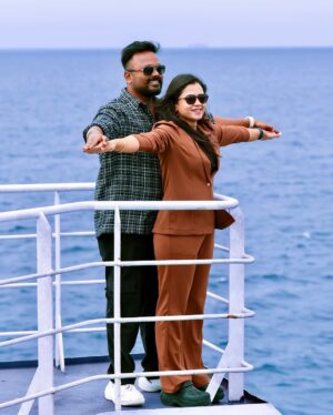 Manimegalai Instagram - Happy Valentines Day Chottttiiii ๐ซถ๐ฅฐ๐๐ @mehussain_7
Just Love ๐ Be Mine forever ๐บ๐
#valentinesday #love #couple #HussainManimegalai