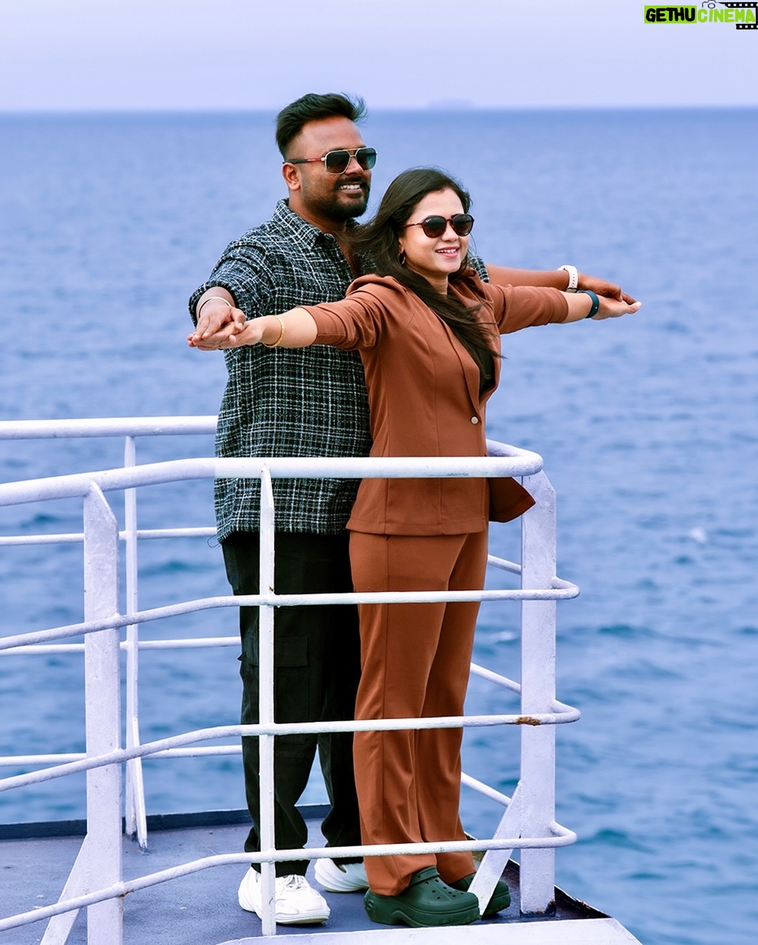 Manimegalai - 324.4K Likes - Happy Valentines Day Chottttiiii 🫶🥰😍💖 @mehussain_7 
Just Love 😘 Be Mine forever 🕺💃 

#valentinesday #love #couple #HussainManimegalai