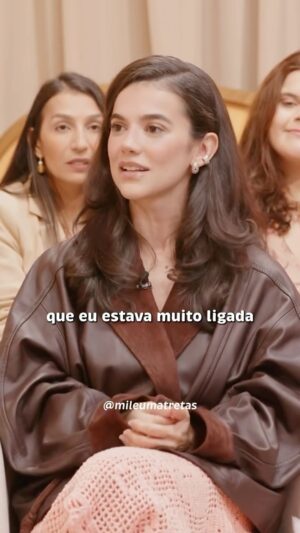 Manu Gavassi Instagram - Depois de maratonar @mileumatretas por muito tempo, finalmente esse encontro foi marcado pra falar da minha mais nova versão: mamãe! O episódio tá no ar, no canal do Mil E Uma Tretas no Youtube e Spotify. Corre lá assistir! Obrigada @thailaayala, @juliafaria pelo convite e @danicalabresa pela companhia 🌷