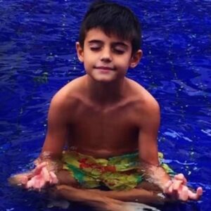 Mari Alexandre Instagram - “Meu coração anda fora do peito há 17 anos. Feliz vida,meu filho.!”

Você é luz!
Você é o amor da minha vida!
Você é o meu maior presente!
Você é coragem,personalidade e caráter.
Você é minha é minha maior conquista!
Feliz aniversário amor da minha vida!!!
Deus abençõe e proteja seus passos por onde passar.
“Te amo infinito e além.!”
@zaionalexandreoficial