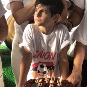 Mari Alexandre Instagram - “Meu coração anda fora do peito há 17 anos. Feliz vida,meu filho.!”

Você é luz!
Você é o amor da minha vida!
Você é o meu maior presente!
Você é coragem,personalidade e caráter.
Você é minha é minha maior conquista!
Feliz aniversário amor da minha vida!!!
Deus abençõe e proteja seus passos por onde passar.
“Te amo infinito e além.!”
@zaionalexandreoficial