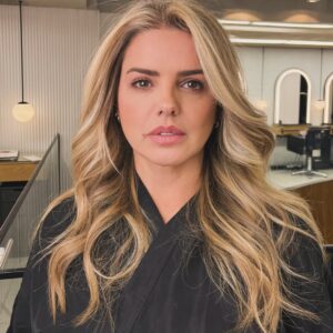 Mari Alexandre Instagram - É na magia e no mistério das coisas
que não compreendemos que Deus
trabalha e sua divindade se manifesta.

@wandy.luz