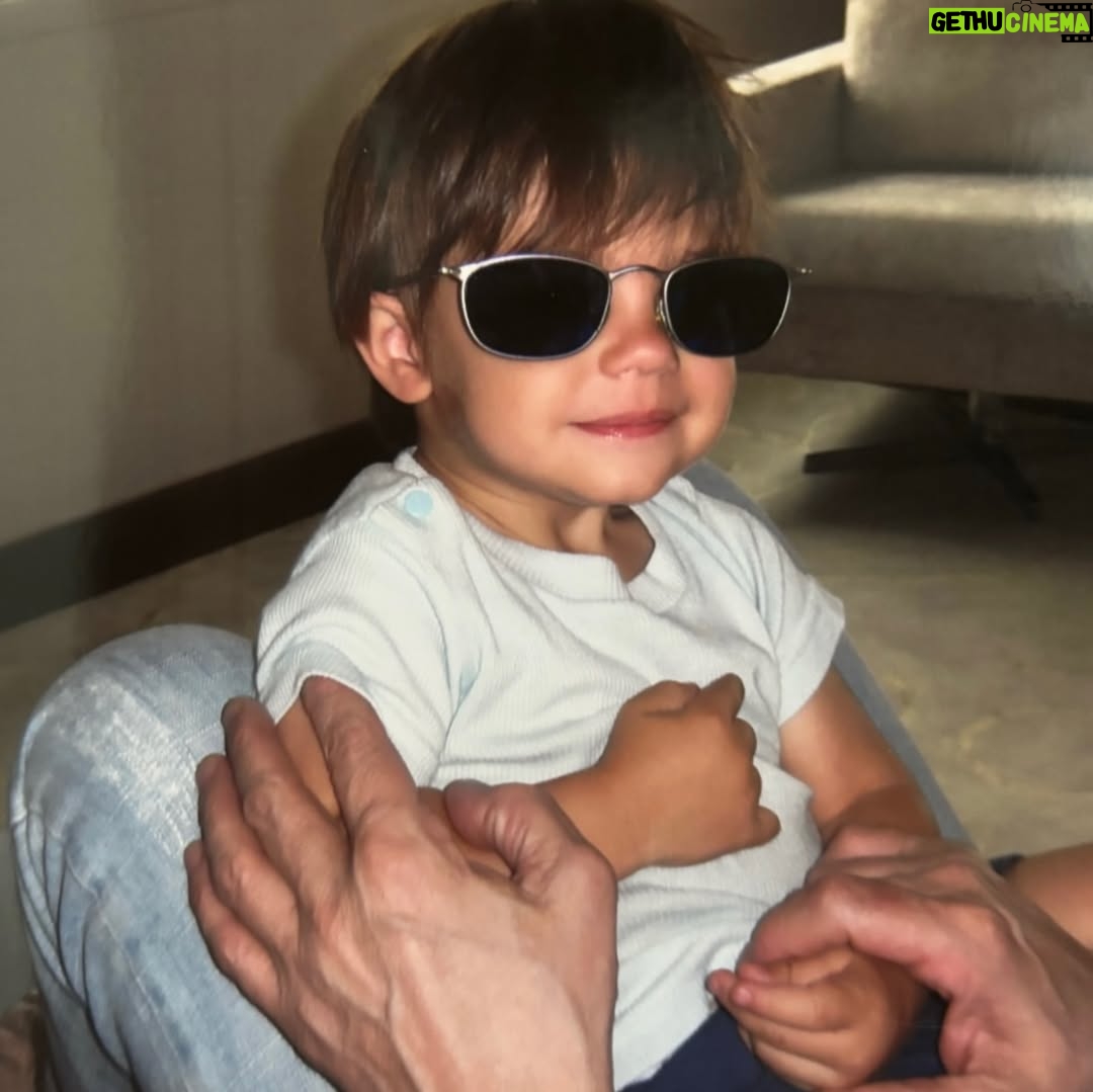 Mari Alexandre - 48K Likes - “Meu coração anda fora do peito há 17 anos. Feliz vida,meu filho.!”

Você é luz!
Você é o amor da minha vida!
Você é o meu maior presente!
Você é coragem,personalidade e caráter.
Você é minha é minha maior conquista!
Feliz aniversário amor da minha vida!!!
Deus abençõe e proteja seus passos por onde passar.
“Te amo infinito e além.!”
@zaionalexandreoficial