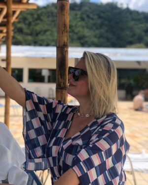 Mari Alexandre Instagram - Peixes: tem esse jeito bobo de sorrir, tímido de agir e intenso de amar…….

#foto #by @wilkergodoy 

#diamaravilhoso 
#hotelvillagalicia