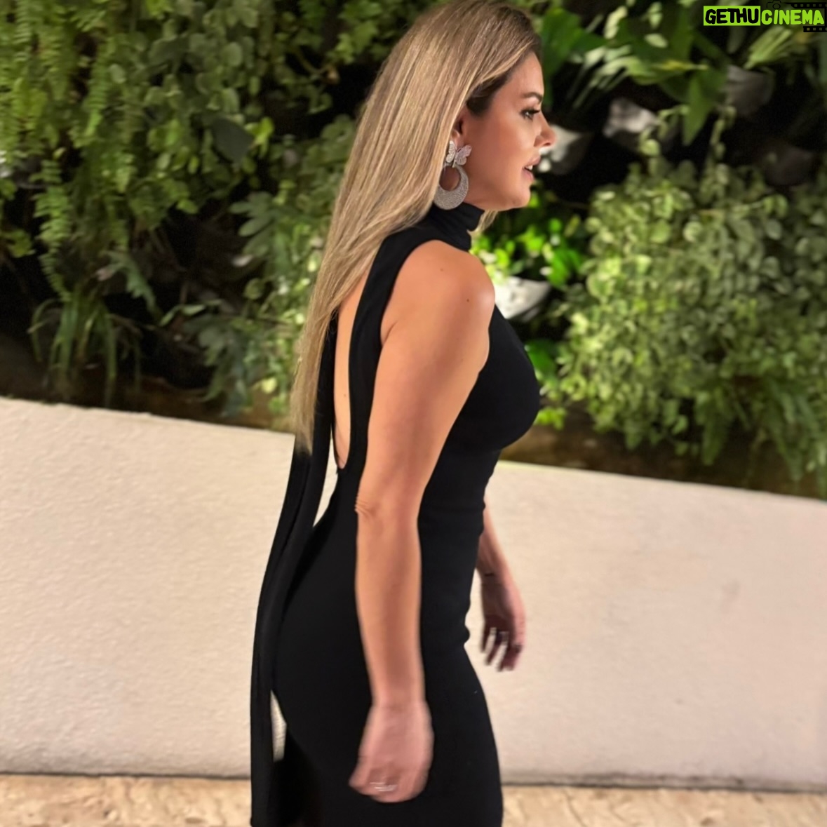 Mari Alexandre - 21.4K Likes - O amor é acima de tudo, uma escolha.

Eu desejo que você saiba escolher. Eu desejo que você seja a escolha bonita de alguém.

(Wandy Luz)

Make: @wildsonlopes 
Cabelos: @marcoscintra_