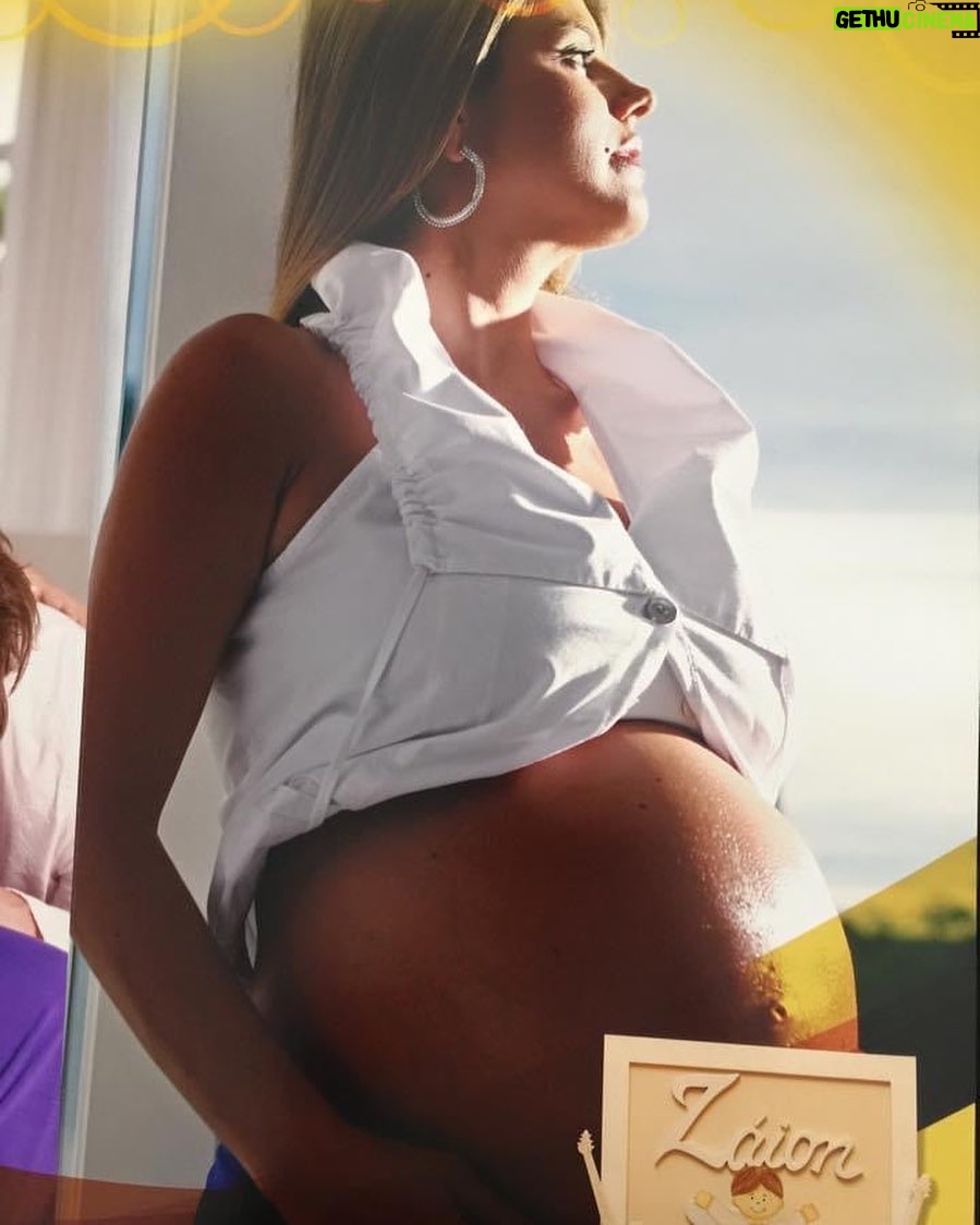 Mari Alexandre - 3.7K Likes - Há quase 13 anos atrás !!! 

Dia 21/02 meu amor maior faz 13 anos ,e parece que foi ontem que eu estava com esse barrigão de 8 meses .

#diadetbt 
#amormaislindo 
#filhosherançadosenhor 
#teamo