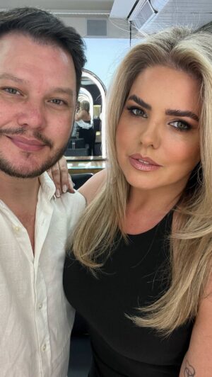 Mari Alexandre Instagram - Dia de Beleza com @mari_alexandre10 🩵 
.
.
.
Brow Lamination, tintura de sobrancelhas e makeup
#wildsonlopes 
Hair @marcoscintra_ 
Video maker @jjoanaluiza 
@theartsalon_ 
#makeupbywil