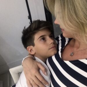 Mari Alexandre Instagram - “Meu coração anda fora do peito há 17 anos. Feliz vida,meu filho.!”

Você é luz!
Você é o amor da minha vida!
Você é o meu maior presente!
Você é coragem,personalidade e caráter.
Você é minha é minha maior conquista!
Feliz aniversário amor da minha vida!!!
Deus abençõe e proteja seus passos por onde passar.
“Te amo infinito e além.!”
@zaionalexandreoficial
