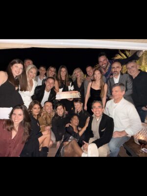 Maria Botelho Moniz Instagram - Todos um bocadinho meus. Para sempre! ♥️
Vejam no último vídeo o presente lindo que o Filipe me deu que me deixou de queixo caído e lágrimas nos olhos 🥺