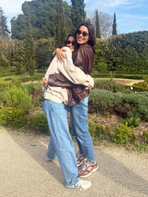 Maria Cerqueira Gomes Instagram - Dia da mulher agarrada à minha preferida!
#womensday❤️