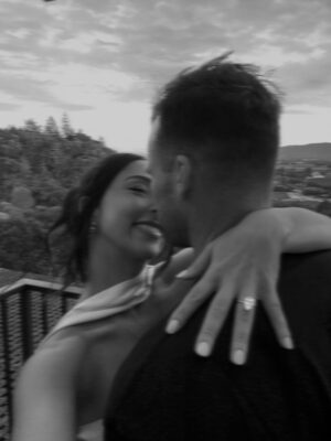 María Chacón Instagram - para siempre, contigo… 💍♾️

always & forever 🤍🪙✨