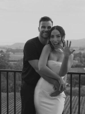 María Chacón Instagram - para siempre, contigo… 💍♾️

always & forever 🤍🪙✨